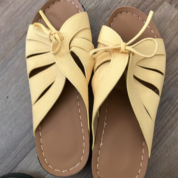 ❤️❤️4 NWOT pretty sandals - Picture 6 of 8